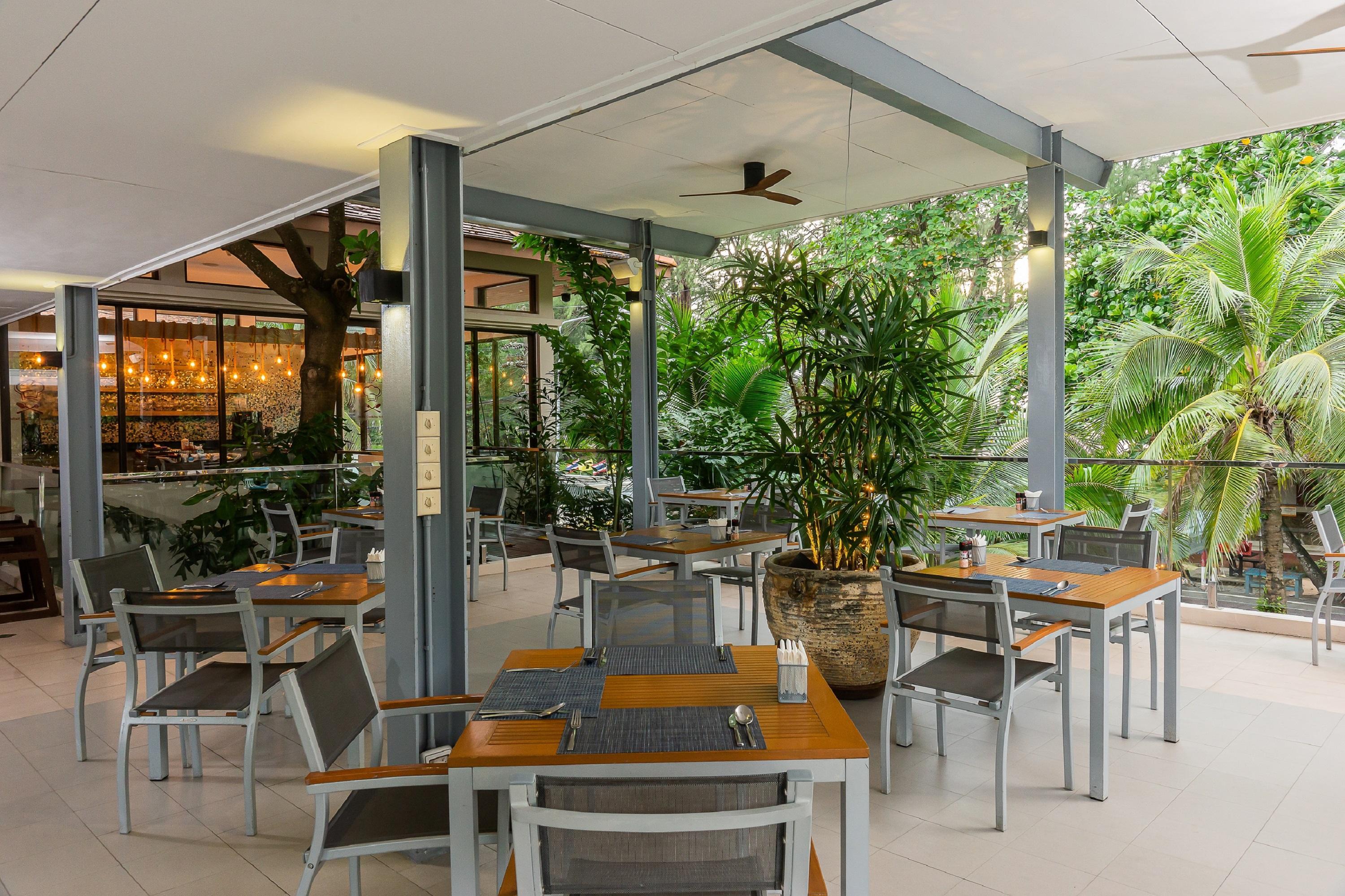 Dewa Phuket Resort & Villas Nai Yang Beach Exterior foto The restaurant at the National Museum of Natural History