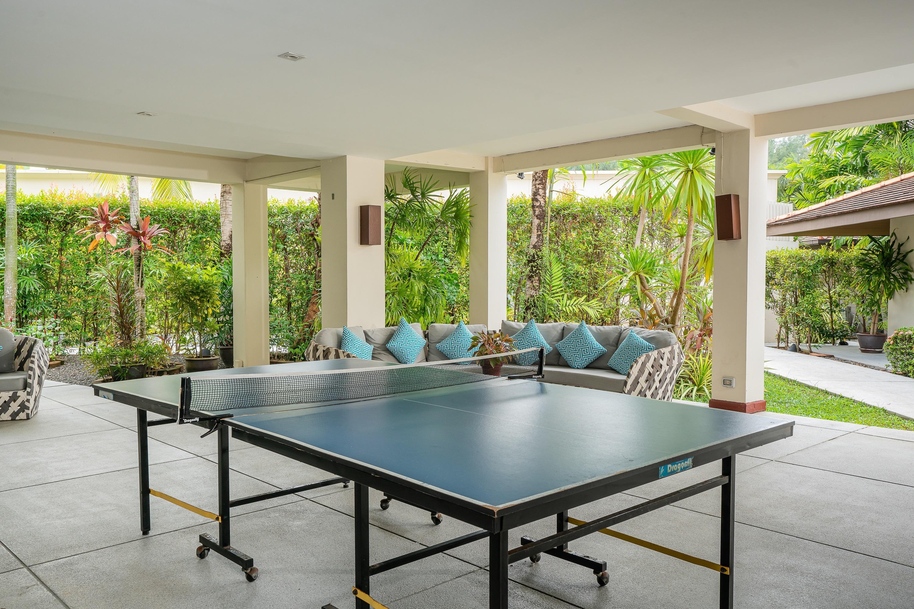 Dewa Phuket Resort & Villas Nai Yang Beach Exterior foto A table tennis table
